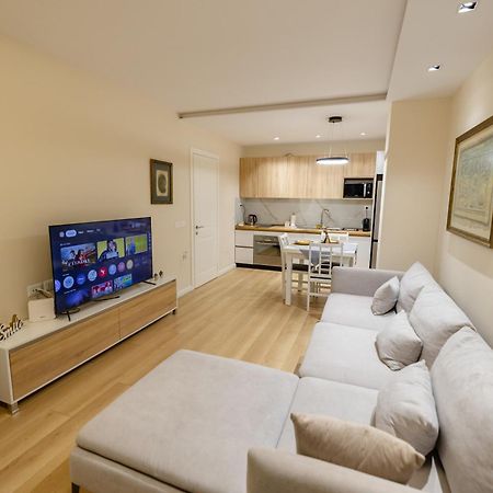 Luxury Center Observatori Apartment ติรานา ภายนอก รูปภาพ