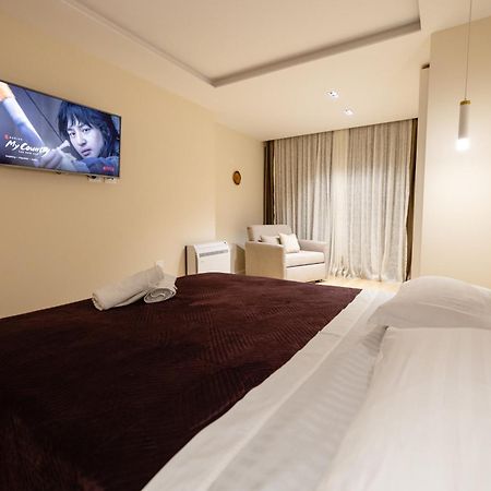 Luxury Center Observatori Apartment ติรานา ภายนอก รูปภาพ