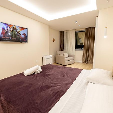 Luxury Center Observatori Apartment ติรานา ภายนอก รูปภาพ