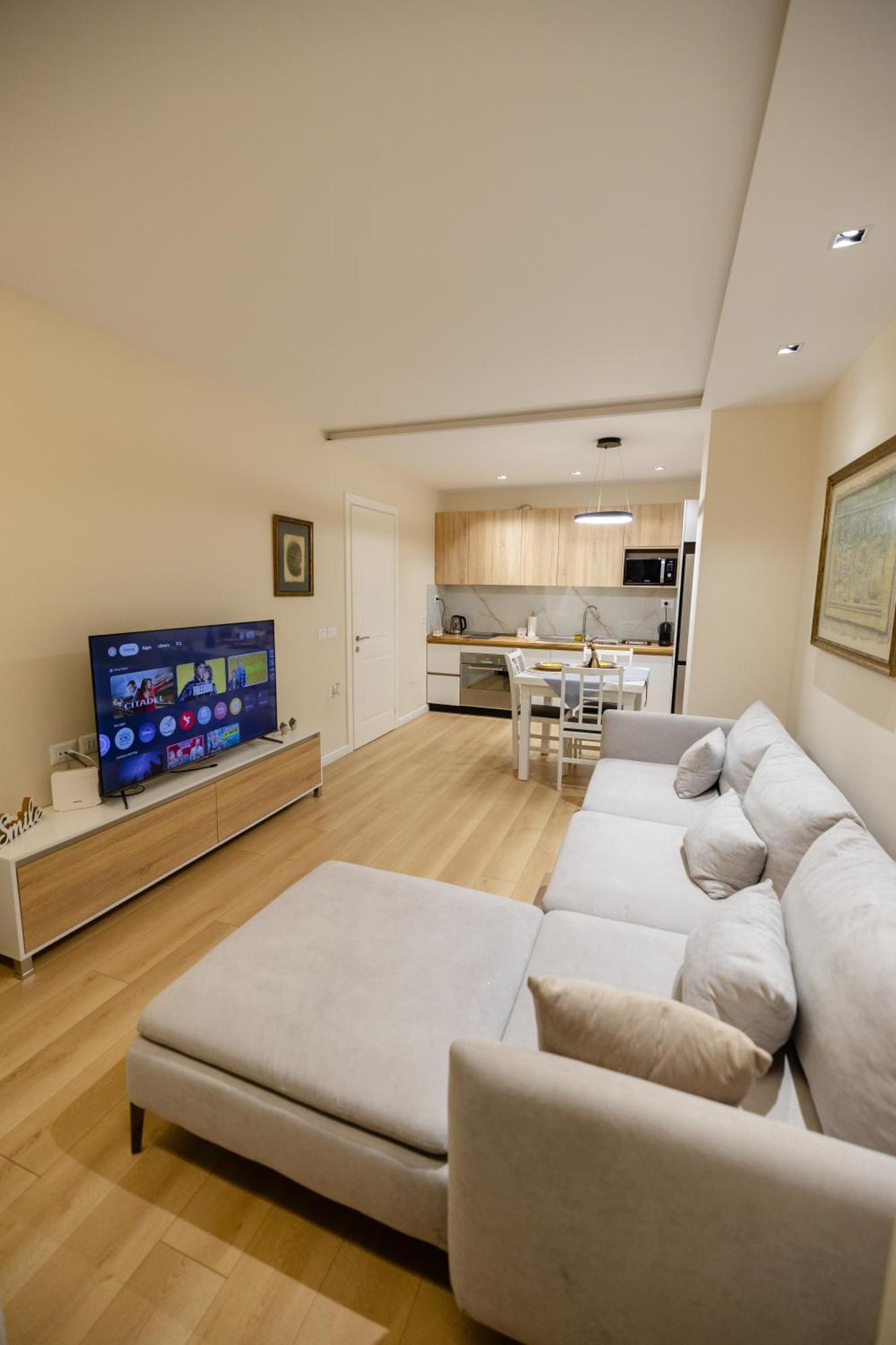 Luxury Center Observatori Apartment ติรานา ภายนอก รูปภาพ