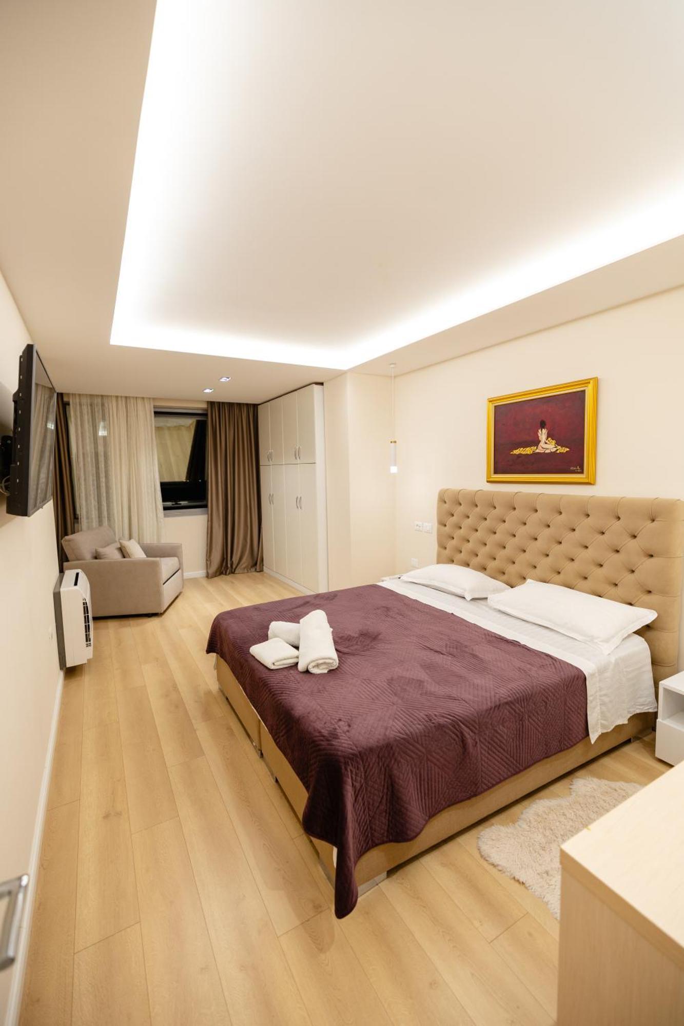 Luxury Center Observatori Apartment ติรานา ภายนอก รูปภาพ