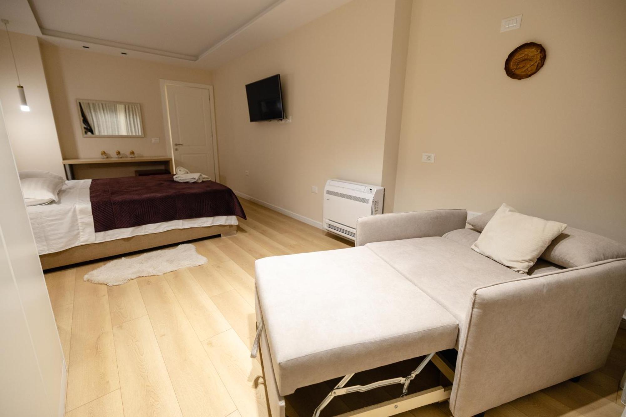 Luxury Center Observatori Apartment ติรานา ภายนอก รูปภาพ