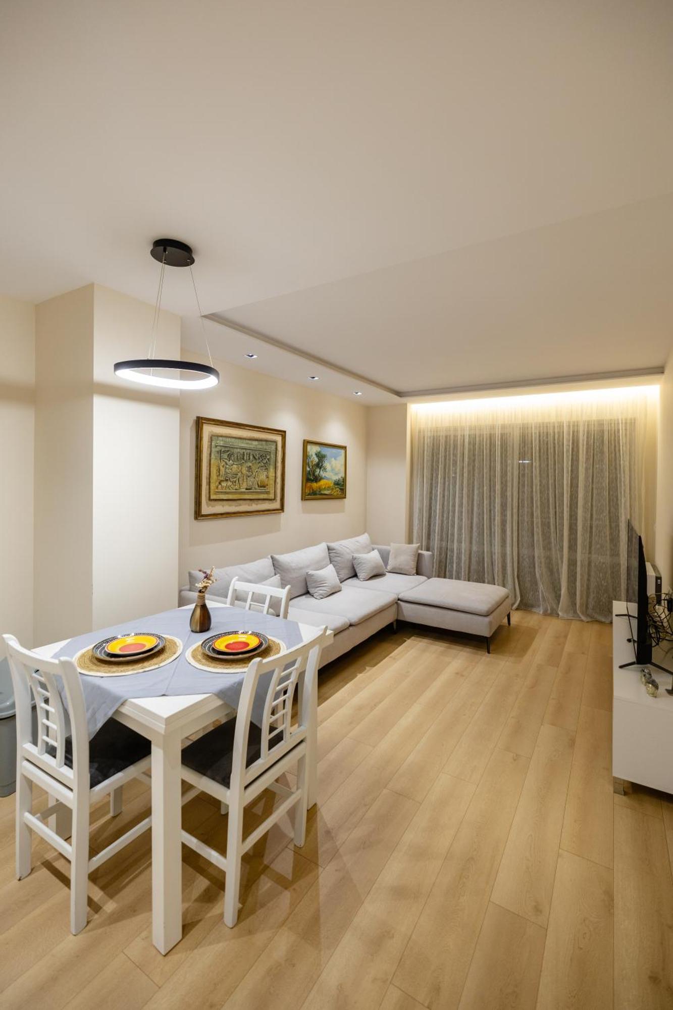 Luxury Center Observatori Apartment ติรานา ภายนอก รูปภาพ