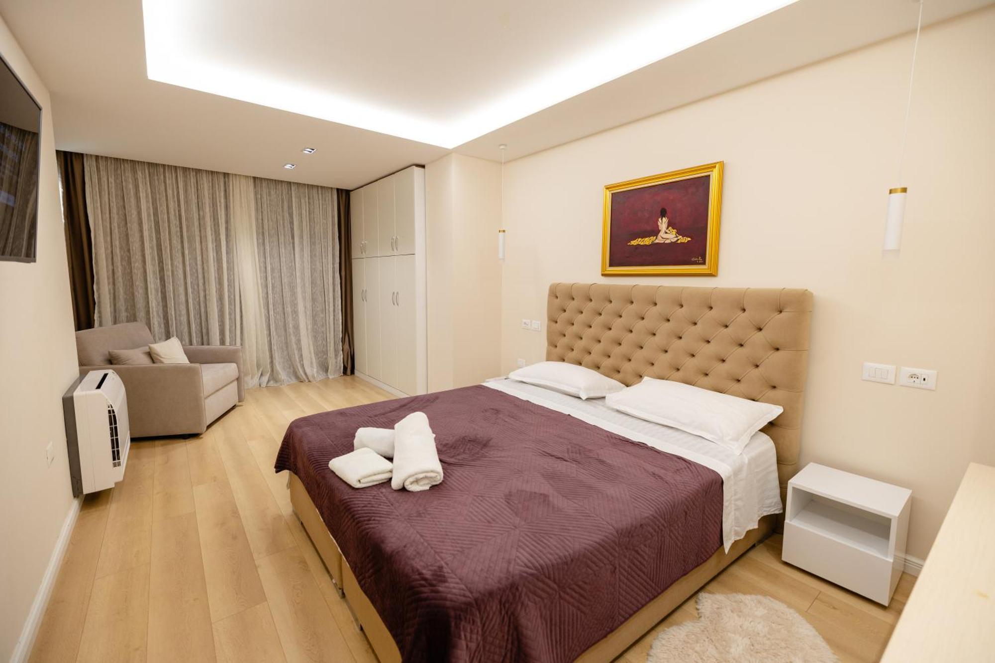 Luxury Center Observatori Apartment ติรานา ภายนอก รูปภาพ