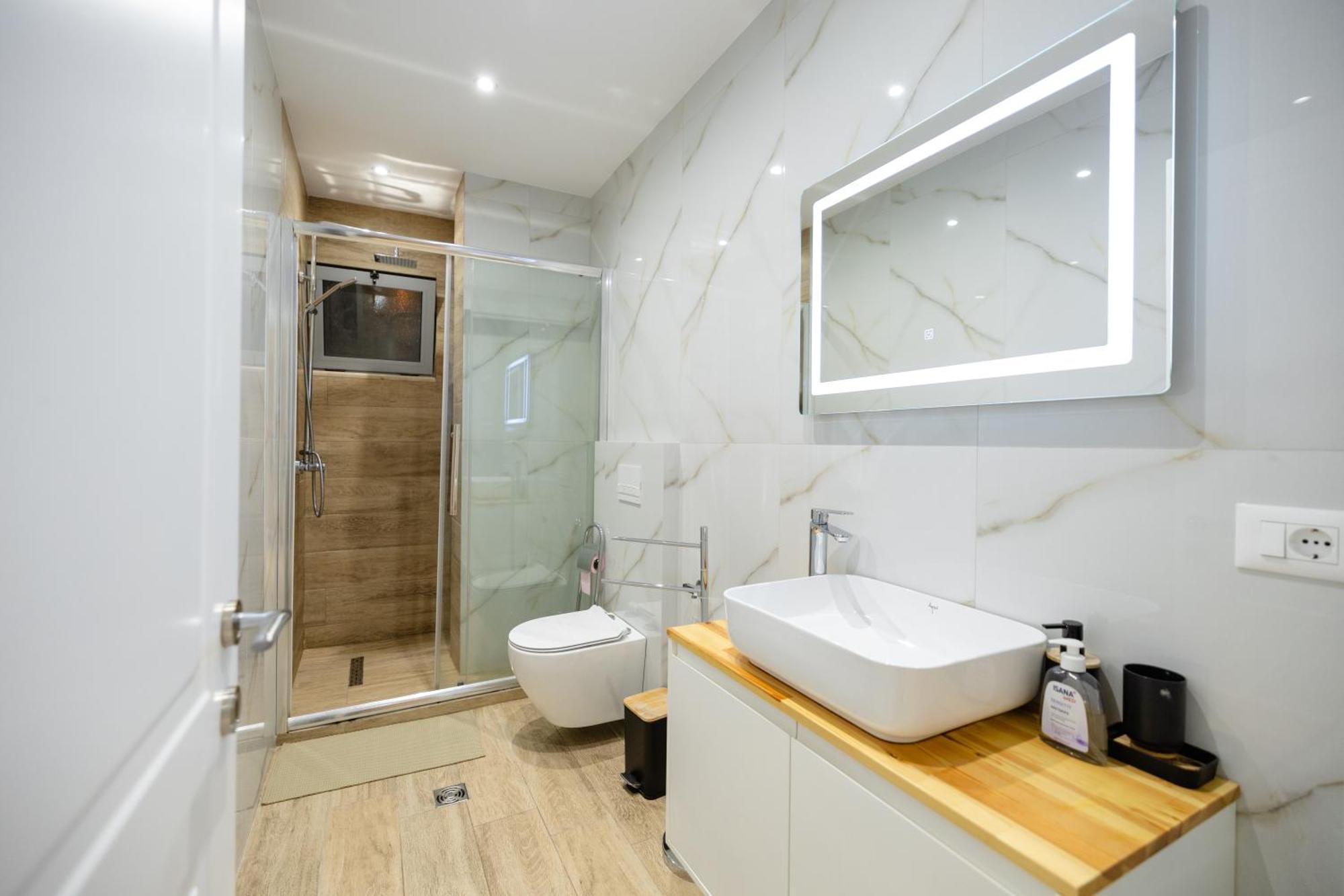 Luxury Center Observatori Apartment ติรานา ภายนอก รูปภาพ