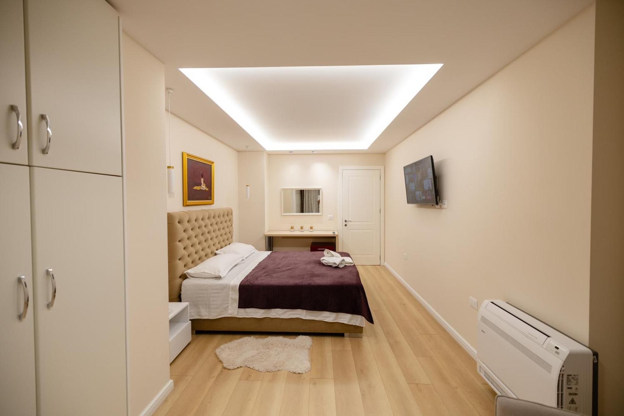 Luxury Center Observatori Apartment ติรานา ภายนอก รูปภาพ