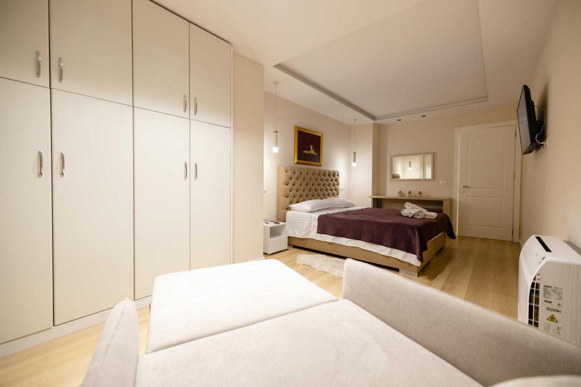 Luxury Center Observatori Apartment ติรานา ภายนอก รูปภาพ