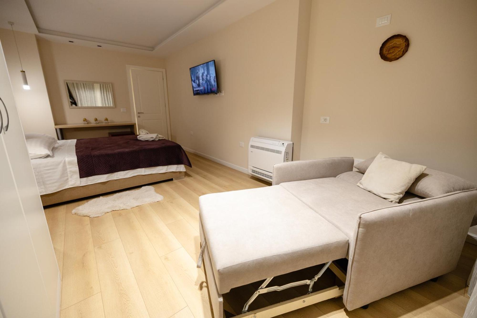Luxury Center Observatori Apartment ติรานา ภายนอก รูปภาพ